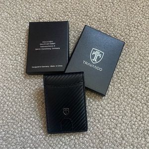 NWOT NIB Bifold Wallet with Moneyclip